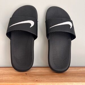 Nike Kids Black and White Sandals